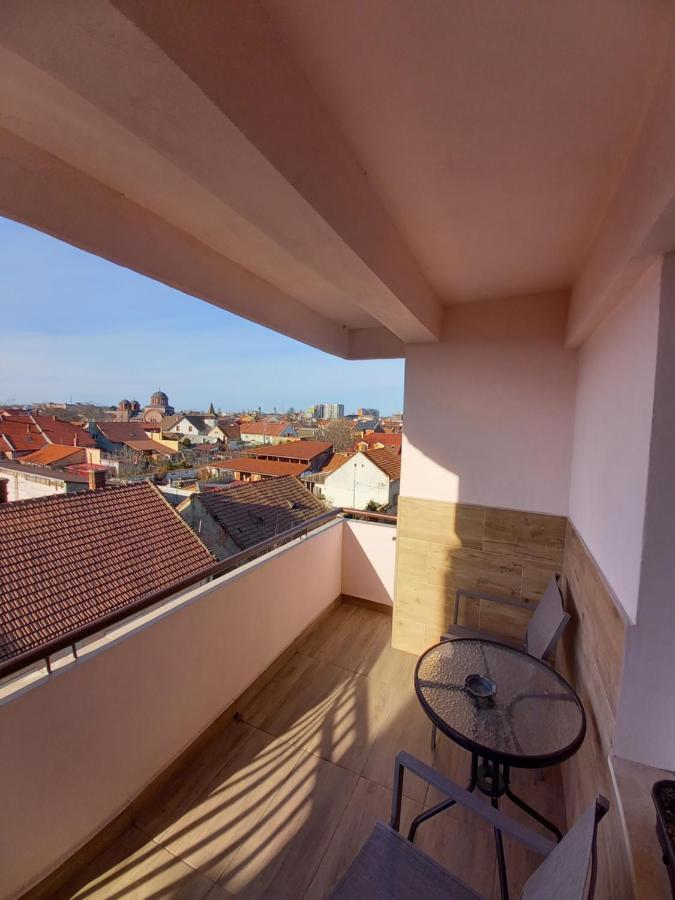 Tei Lägenhet Oradea Exteriör bild